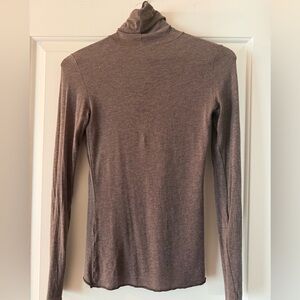 Long sleeve turtleneck